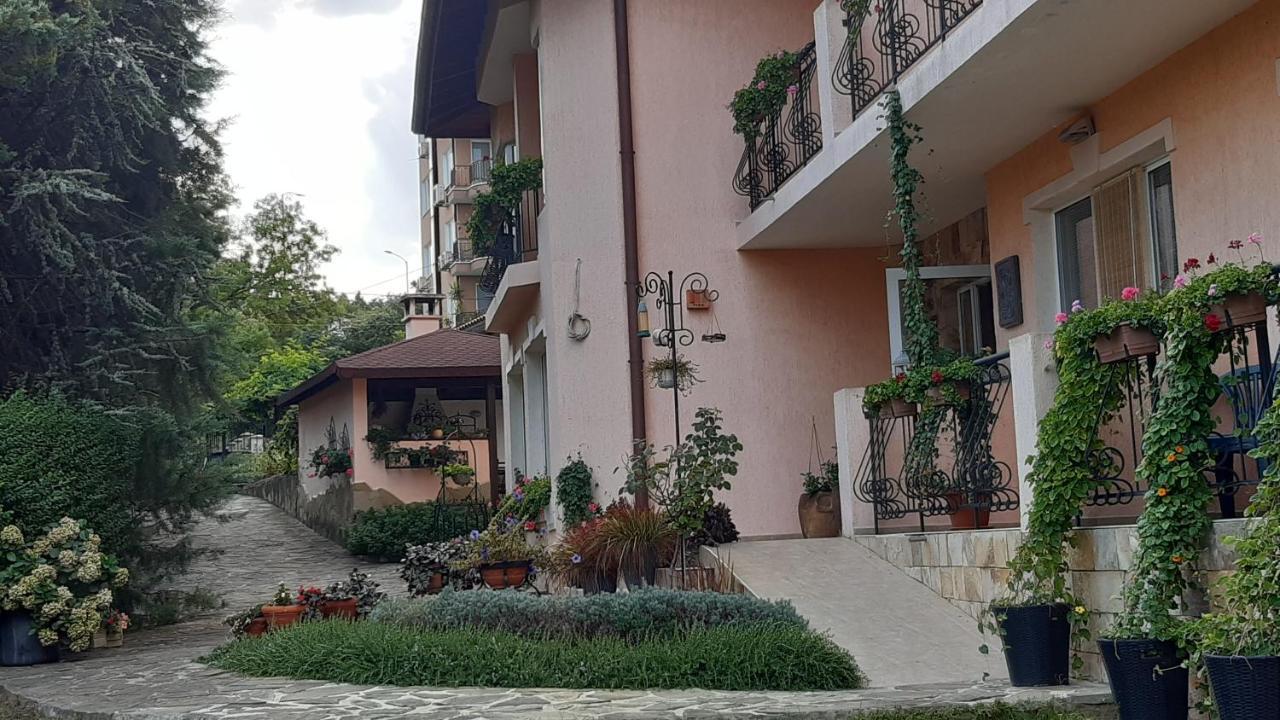 Motivi Hotel Saints Constantine and Helena Екстер'єр фото