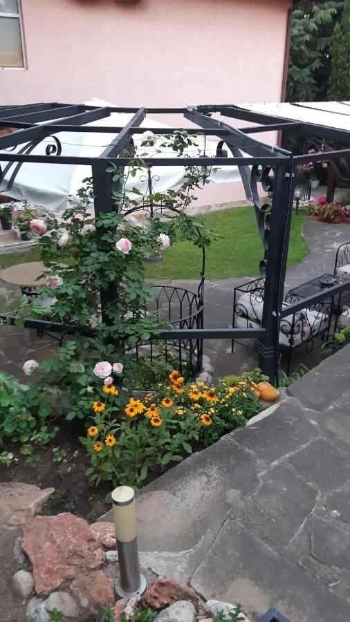 Motivi Hotel Saints Constantine and Helena Екстер'єр фото