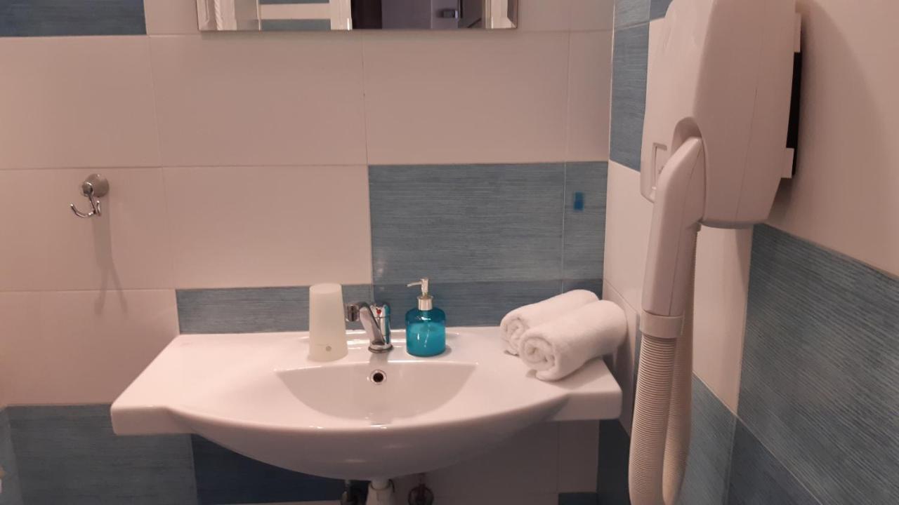 Motivi Hotel Saints Constantine and Helena Екстер'єр фото