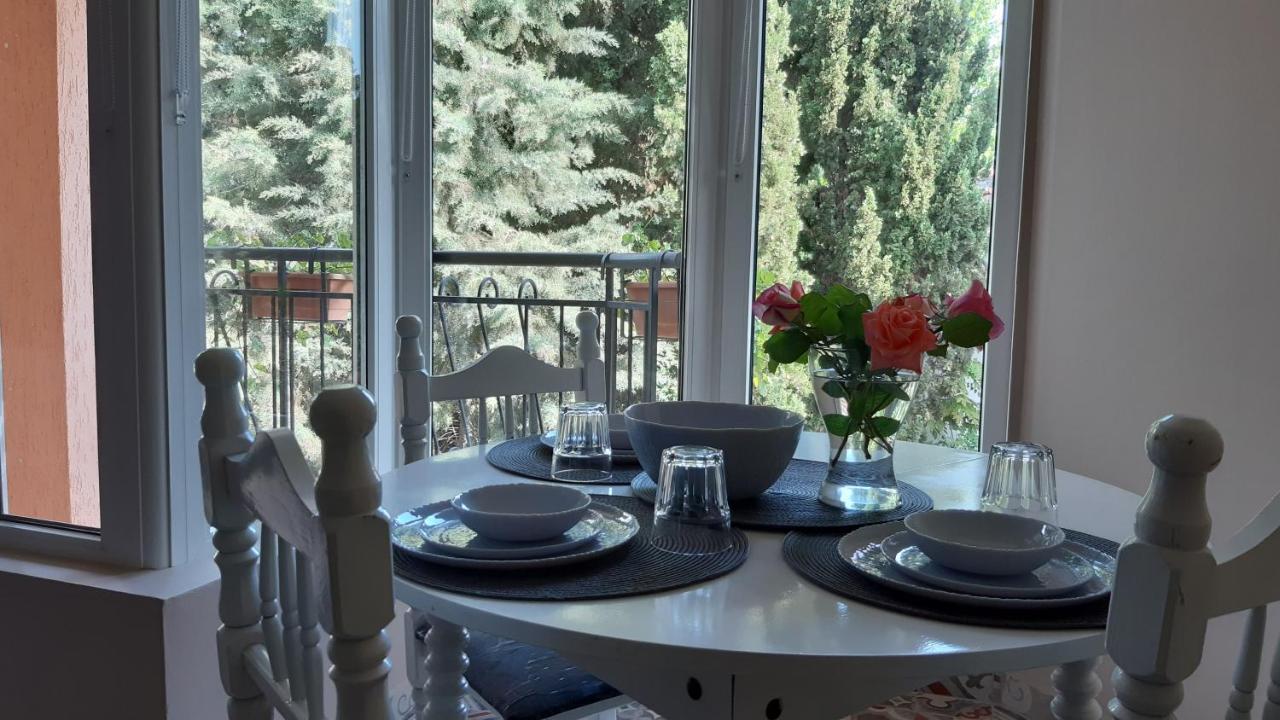 Motivi Hotel Saints Constantine and Helena Екстер'єр фото