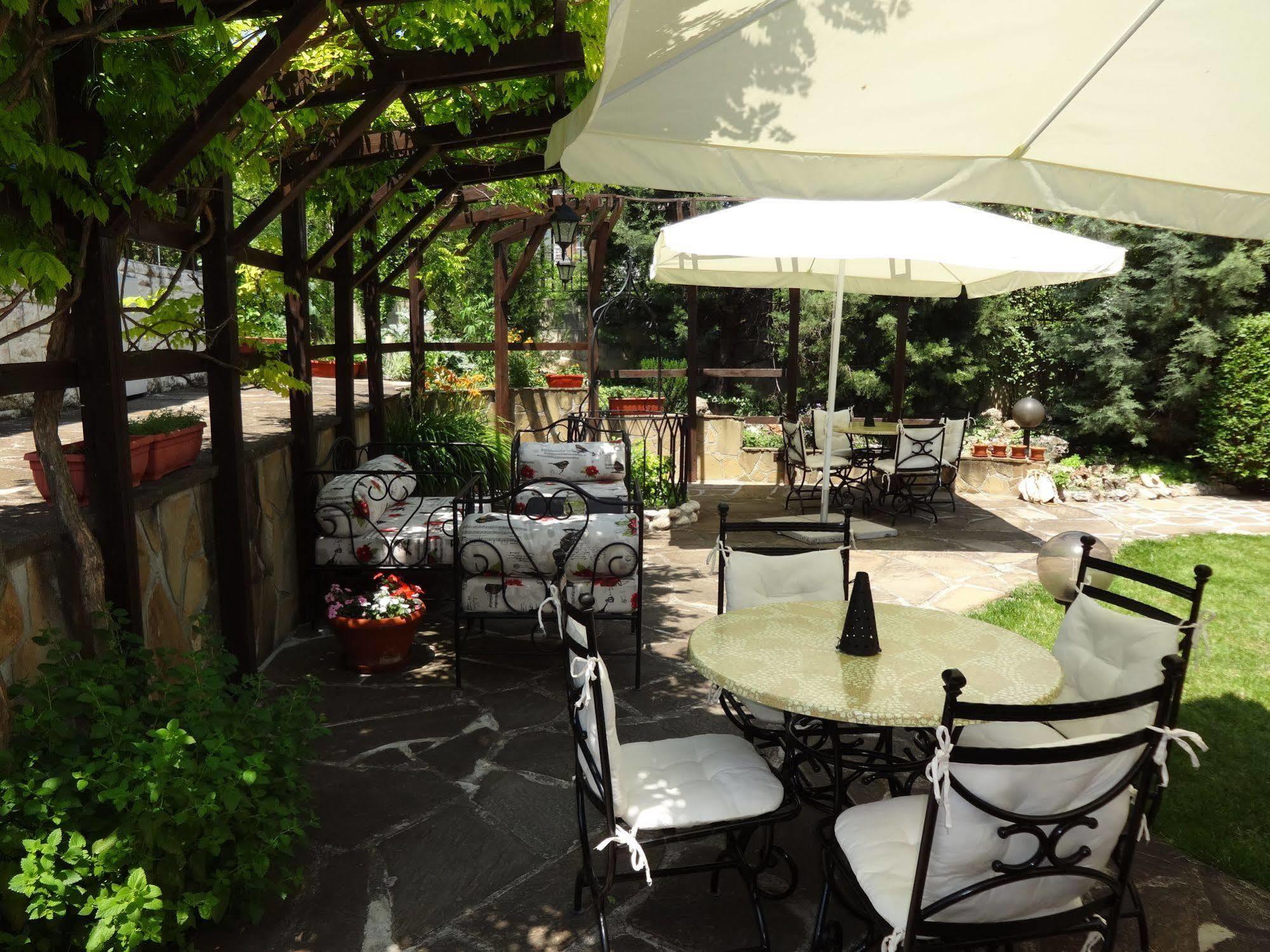 Motivi Hotel Saints Constantine and Helena Екстер'єр фото
